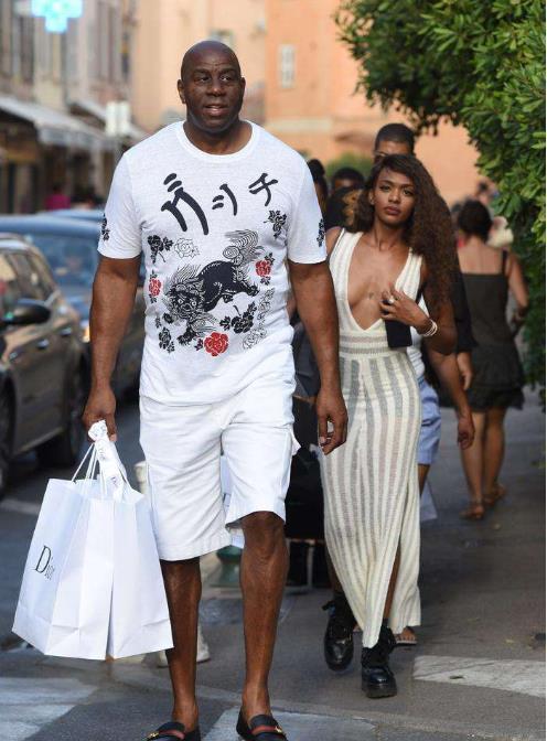 的灰色空间 的灰色空间